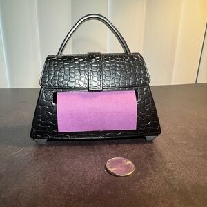 Post-it pop-up notes handbag-shaped dispenser